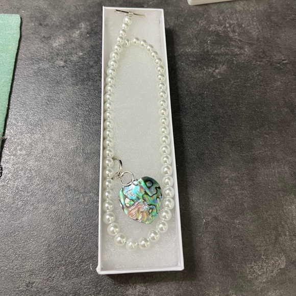 Pearl bead necklace - Picture 7 of 7